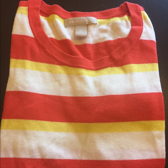 Banana Republic Sweater - Picture 1 of 4